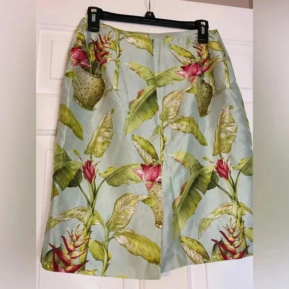 Silk Club Collection Womans Floral Green Blue Skirt 100% Silk Sz 8 Petite - Picture 2 of 4